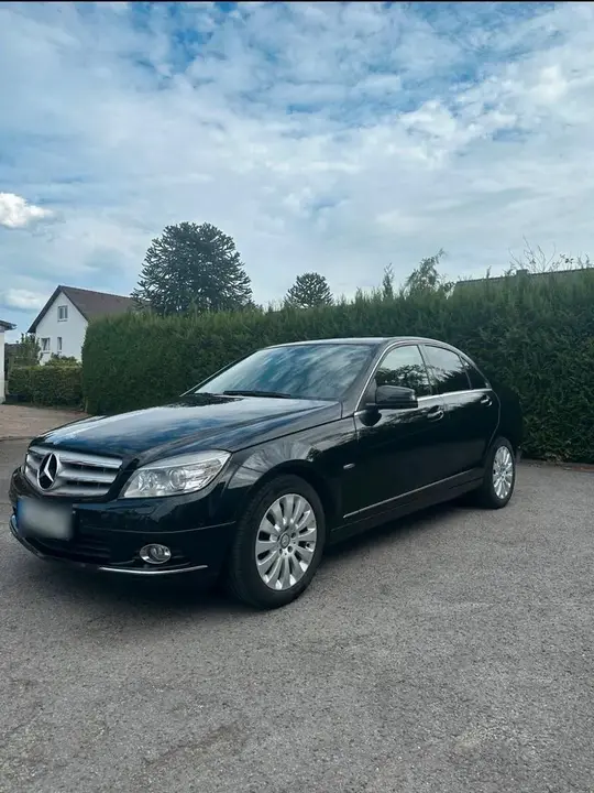 Mercedes-Benz C230