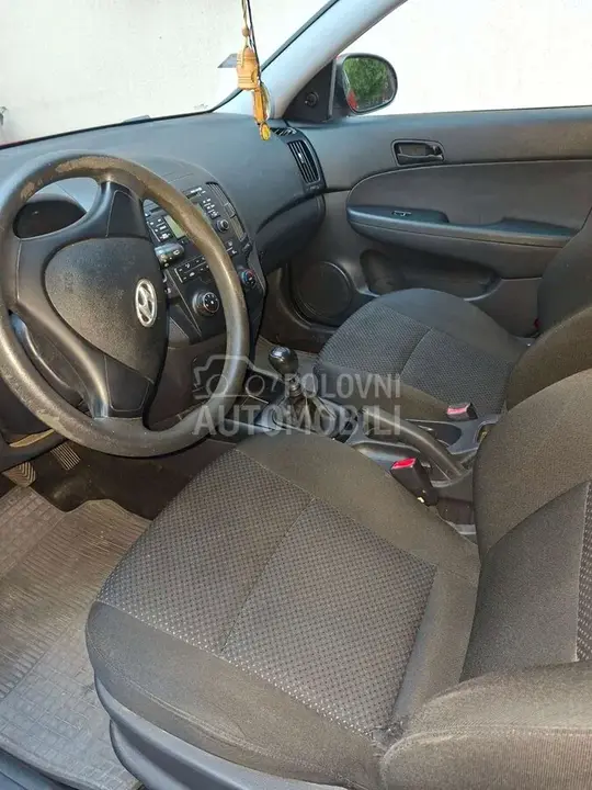 Hyundai I30 2010 photo 4