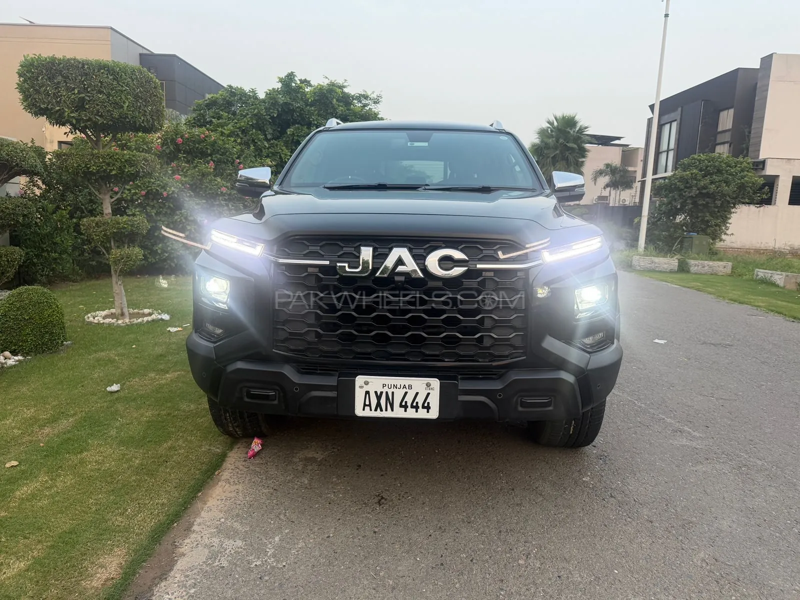 JAC T9