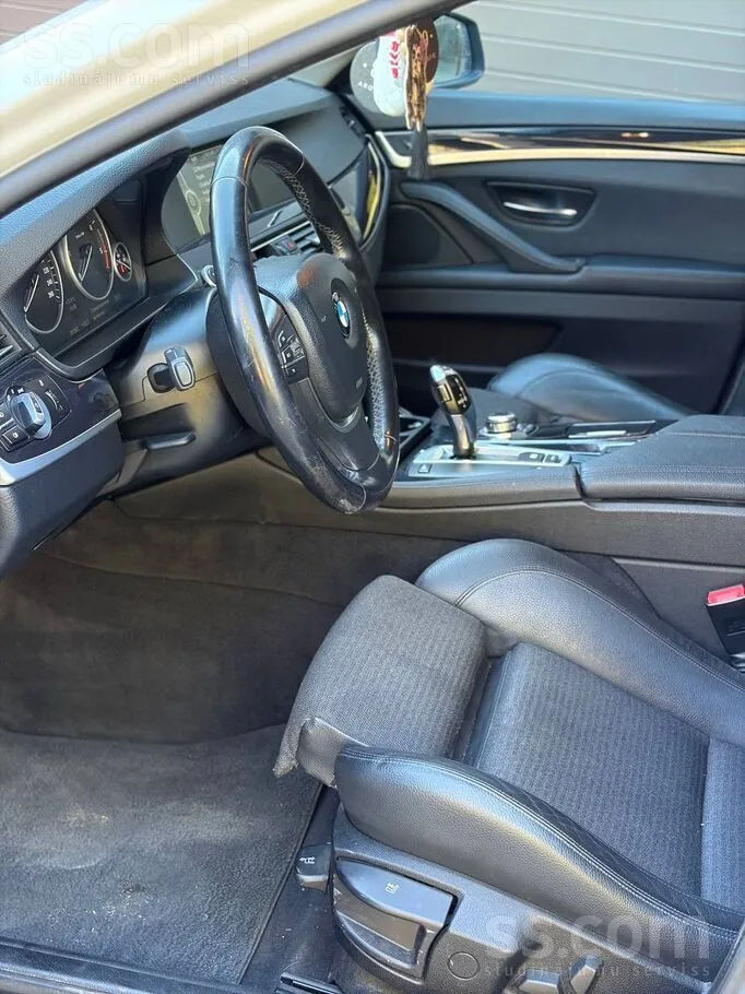 BMW 520 2011 photo 4