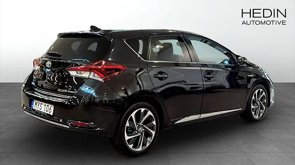 Toyota Auris 2016 photo 2
