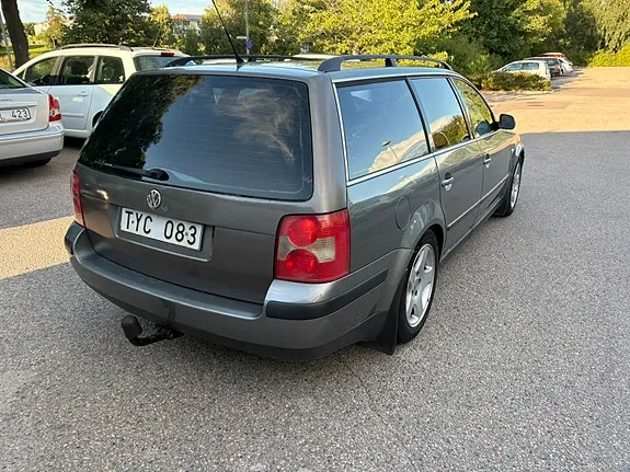 Volkswagen Passat 2003 photo 4