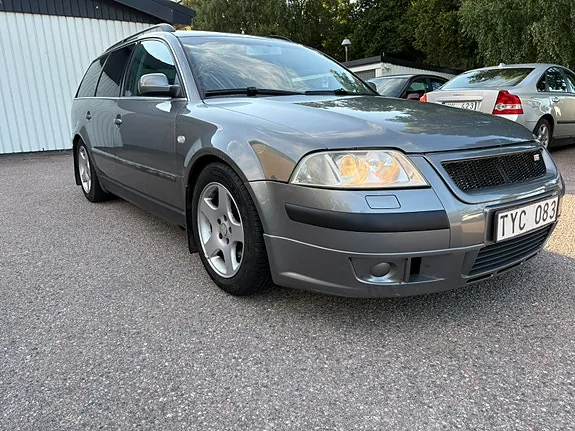 Volkswagen Passat 2003 photo 2