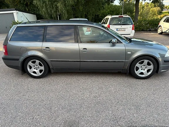 Volkswagen Passat 2003 photo 3