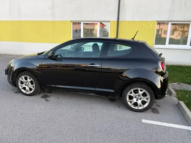 Alfa Romeo Mito 2011 photo 2