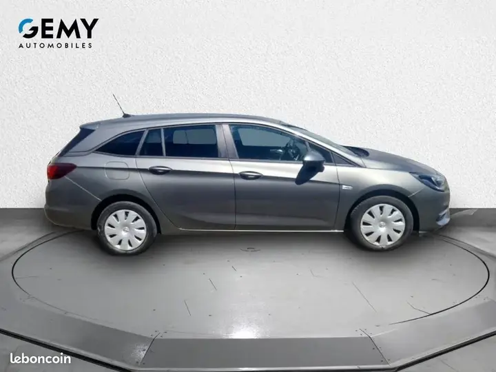 Opel Astra 2020 photo 4