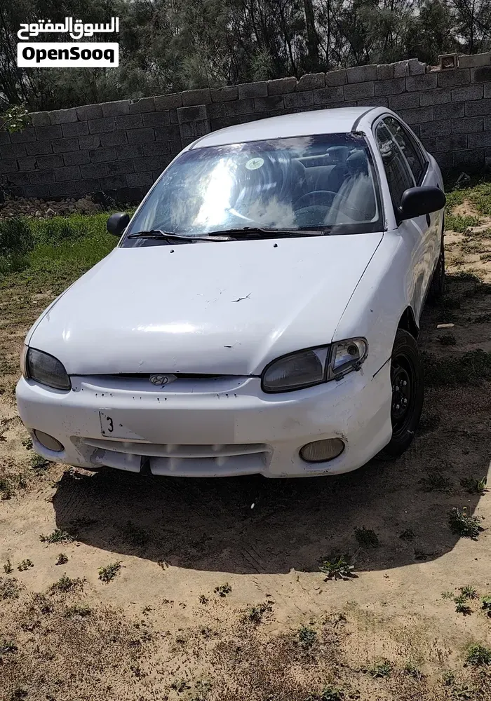 Hyundai Accent 1999 photo 2