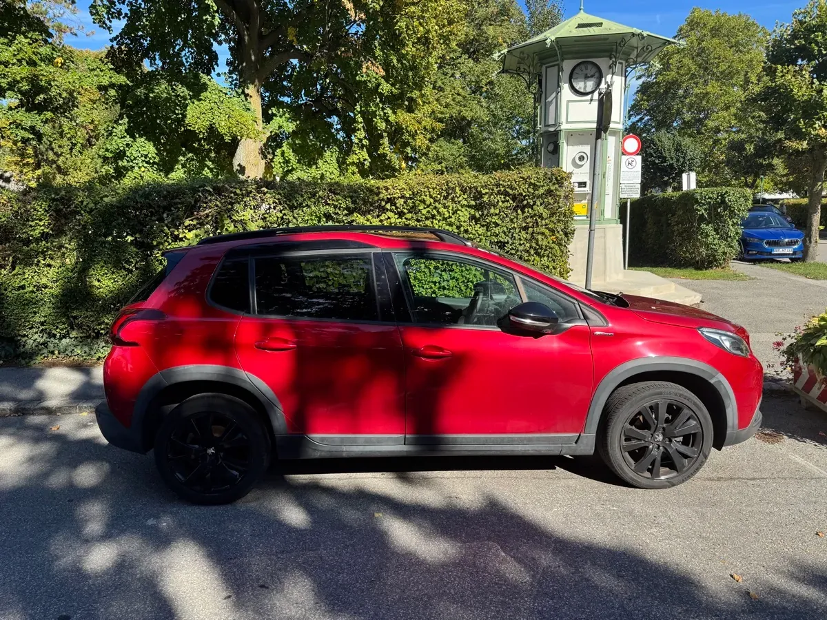 Peugeot 2008 2016 photo 2