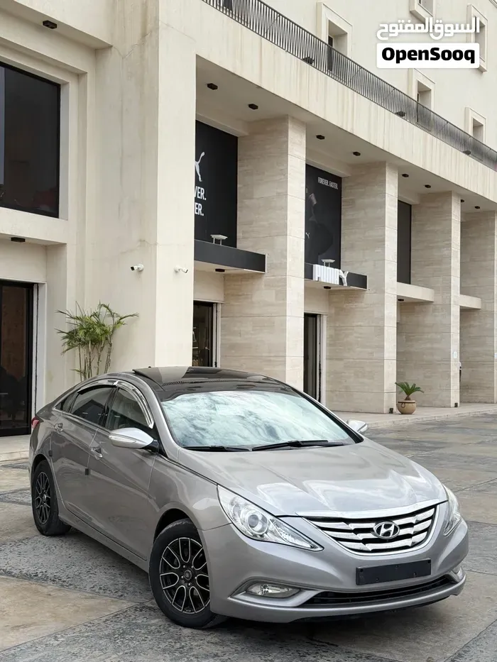 Hyundai Sonata 2011 photo 2