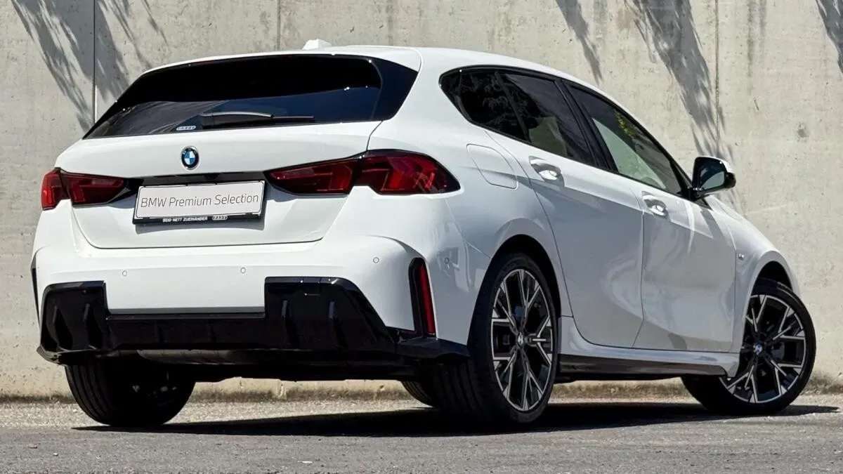 BMW 1 Series 2026 photo 3