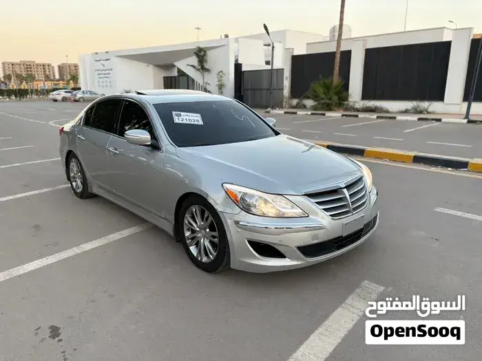 Hyundai Genesis 2013 photo 2