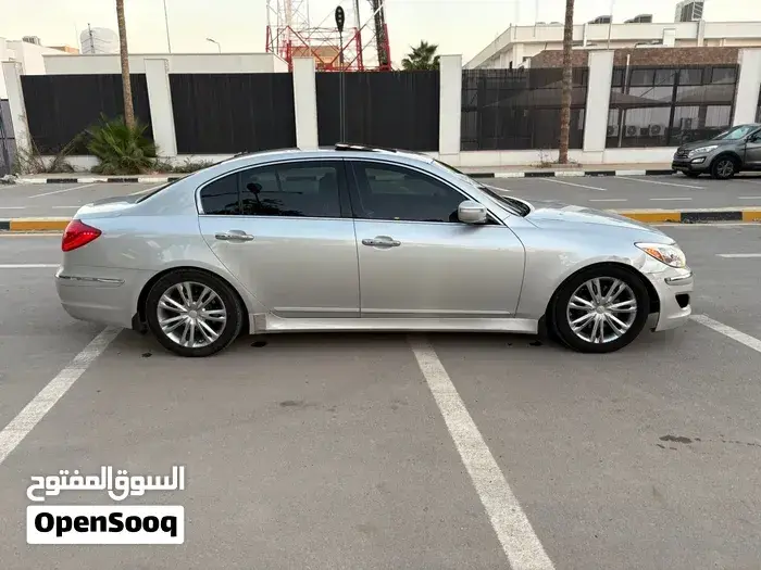 Hyundai Genesis 2013 photo 4