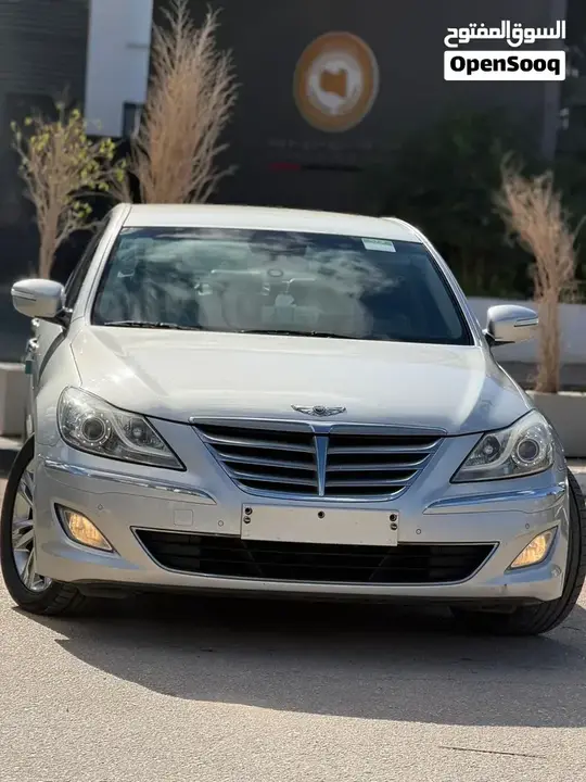 Hyundai Genesis 2013 photo 5