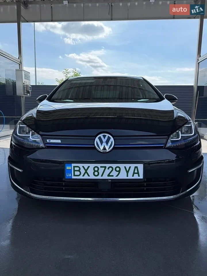 Volkswagen E-Golf 2016 photo 2