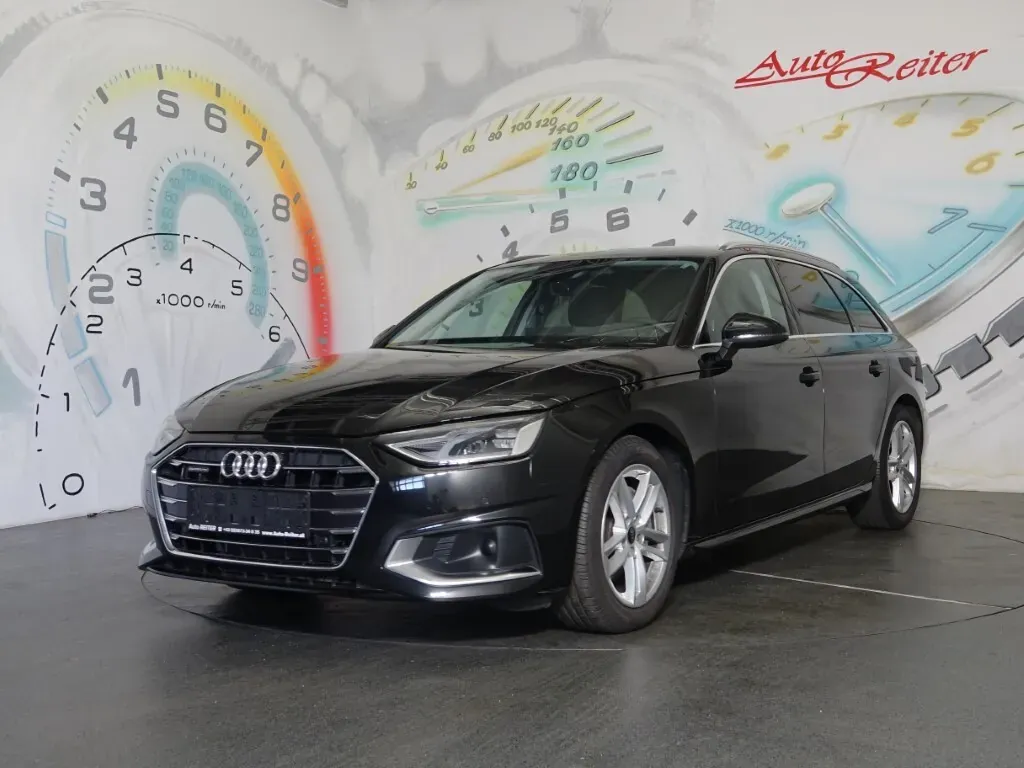 Audi A4 2023 photo 3