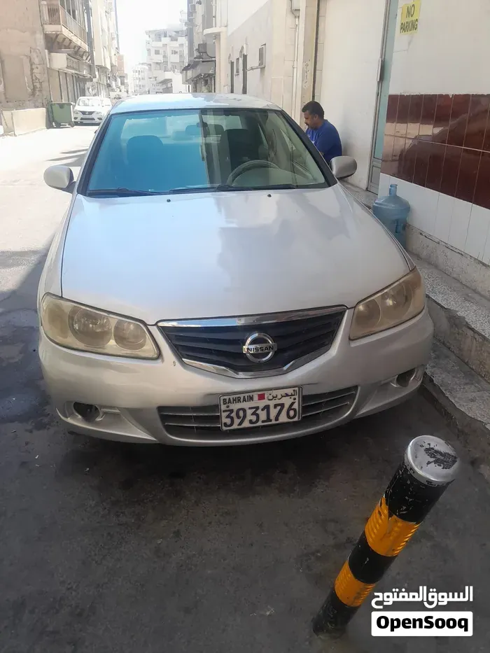 Nissan Sunny 2011 photo 4