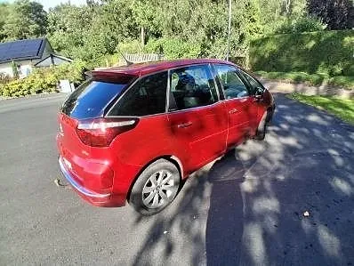 Citroen C4 Picasso 2011 photo 2
