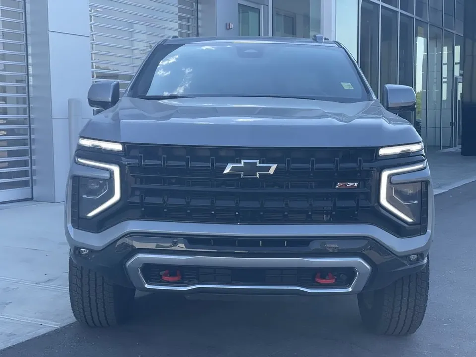 Chevrolet Tahoe 2026 photo 2