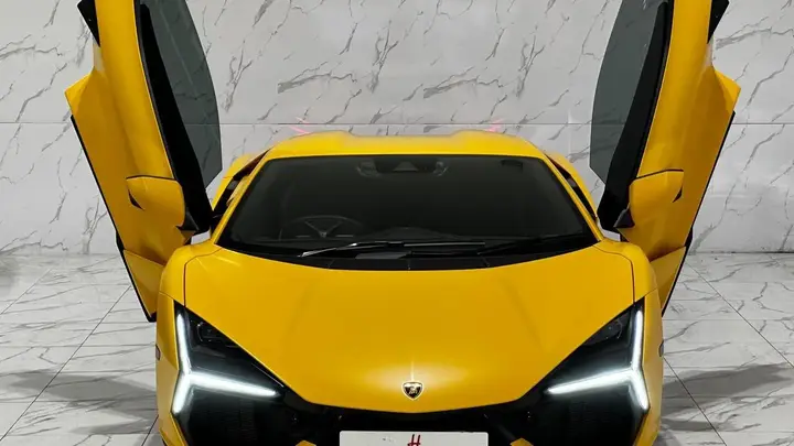 Lamborghini Revuelto 2024 photo 2