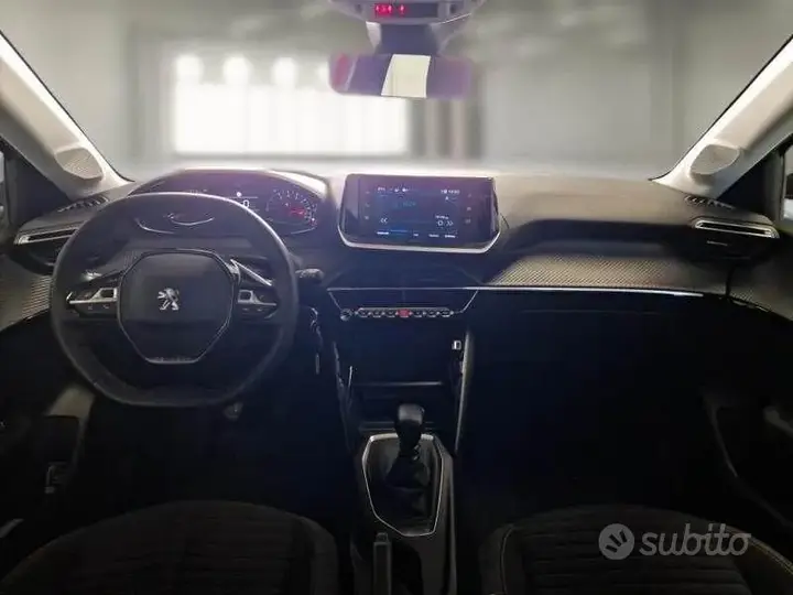 Peugeot 208 2022 photo 3