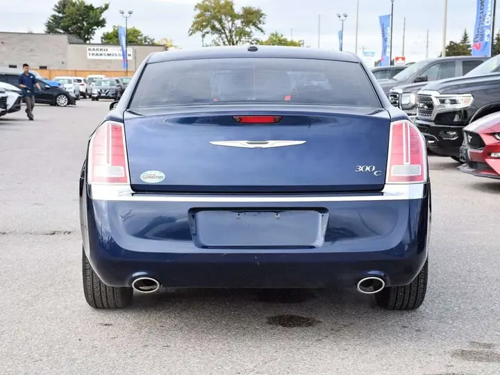 Chrysler 300 2013 photo 5