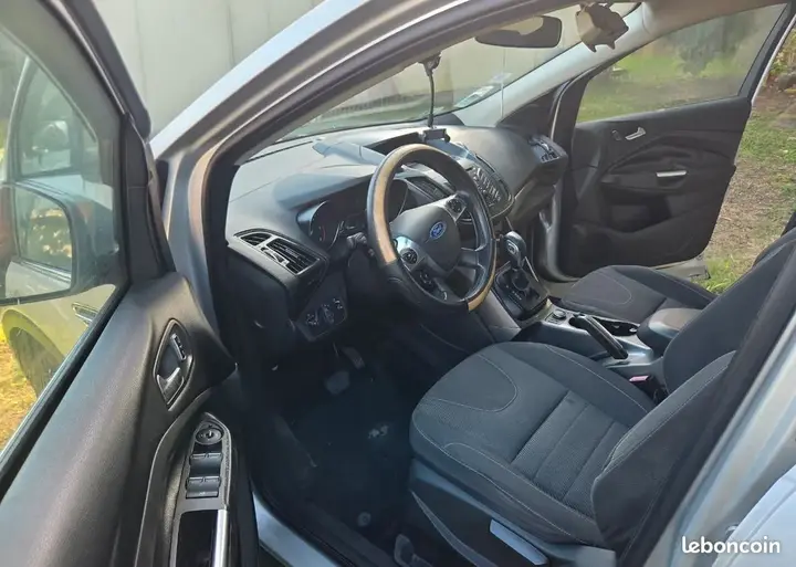 Ford Kuga 2014 photo 3