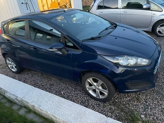 Ford Fiesta 2012 photo 5