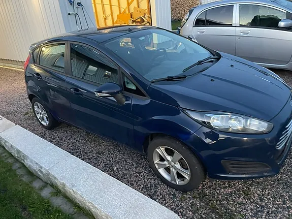 Ford Fiesta 2012 photo 4