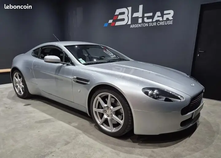 Aston Martin V8 Vantage
