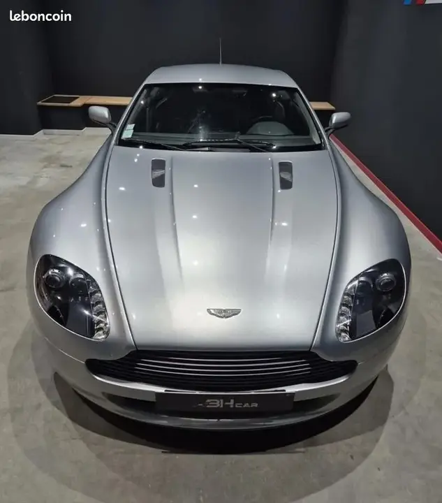 Aston Martin V8 Vantage 2006 photo 2