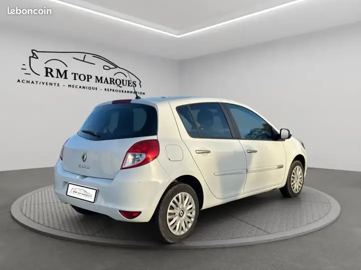 Renault Clio 2012 photo 5