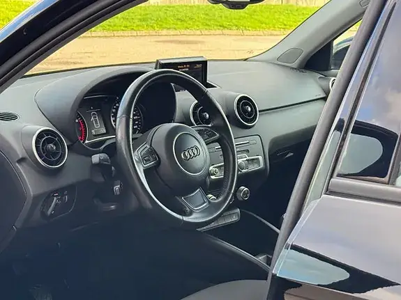 Audi A1 2018 photo 5