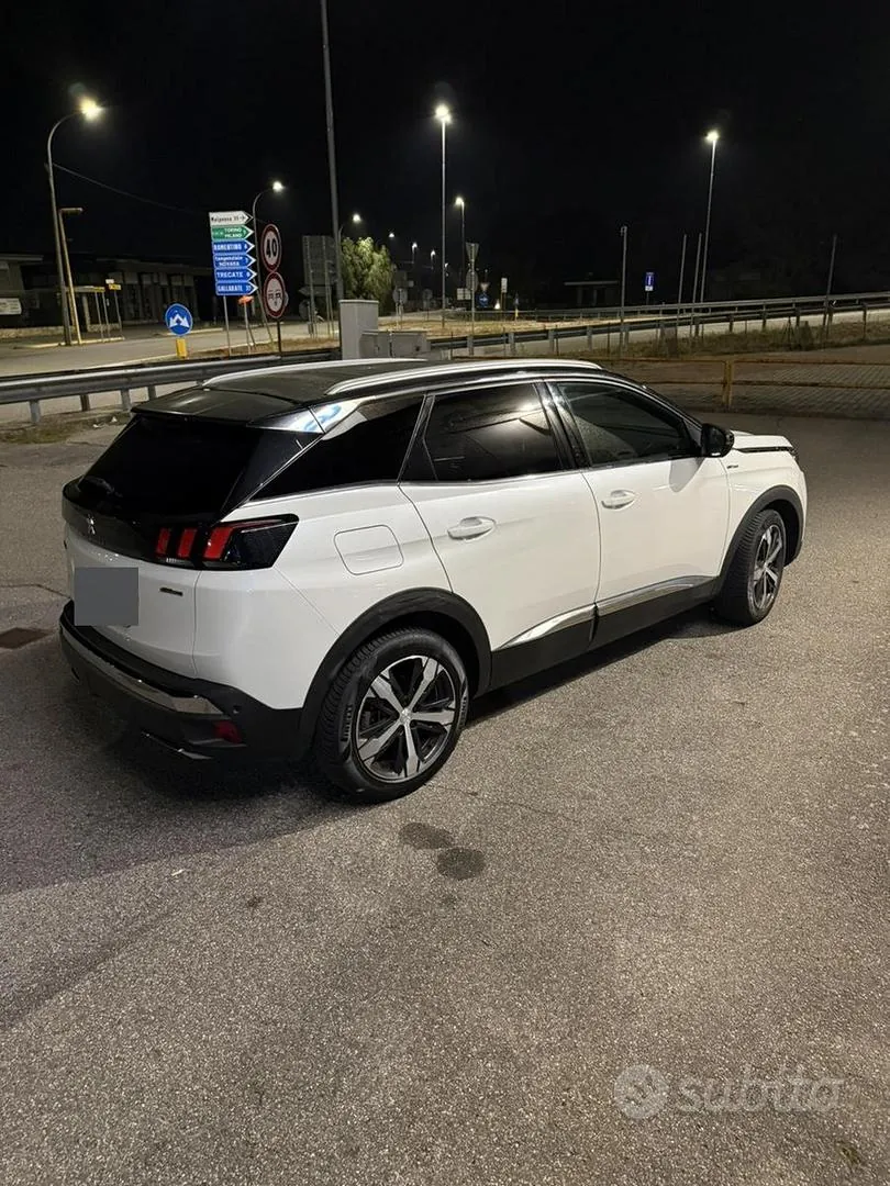 Peugeot 3008 2018 photo 2