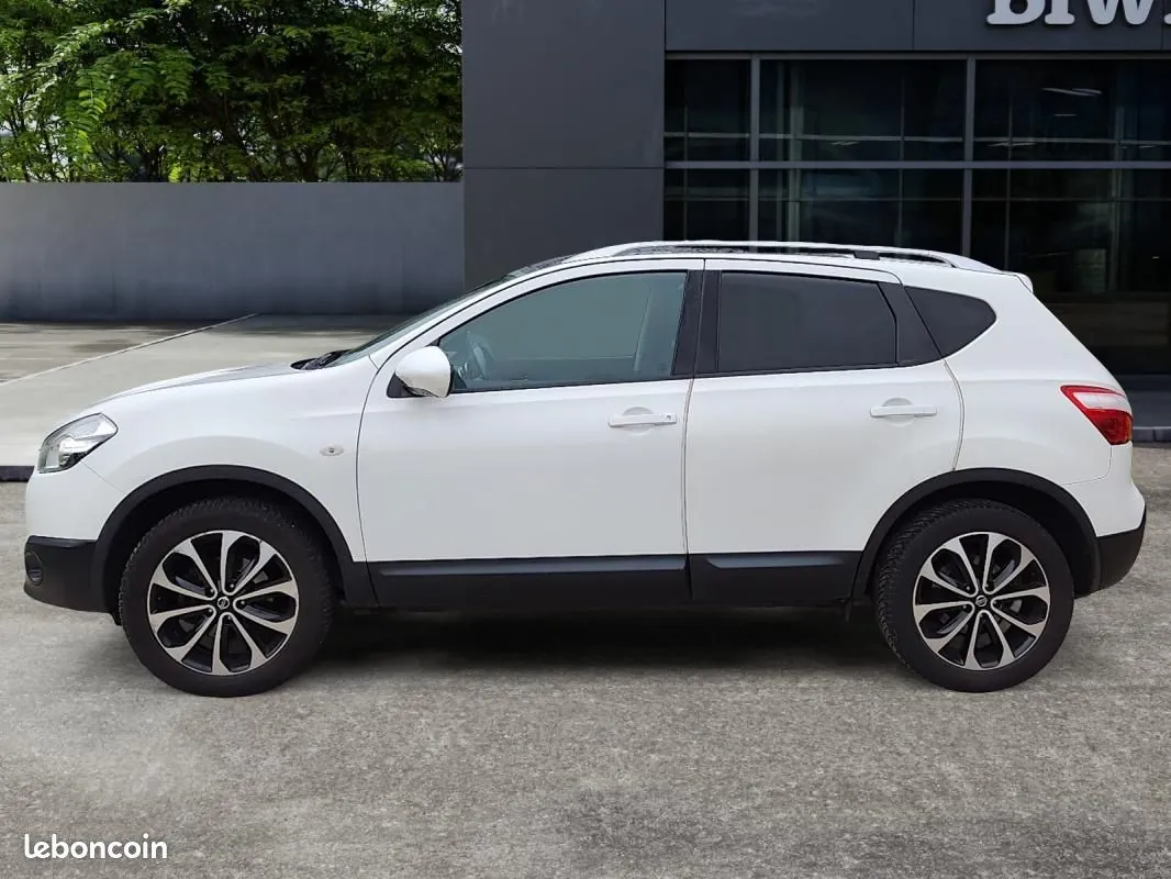 Nissan Qashqai 2012 photo 2
