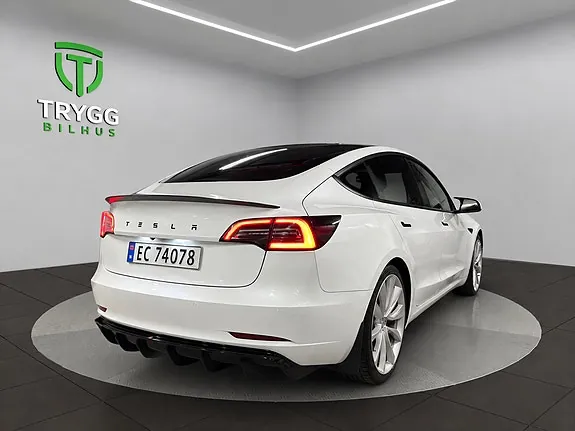 Tesla Model 3 2021 photo 5