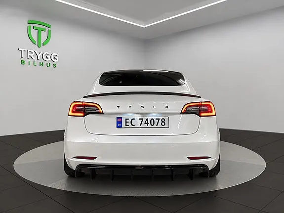 Tesla Model 3 2021 photo 4