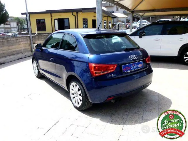 Audi A1 2010 photo 5