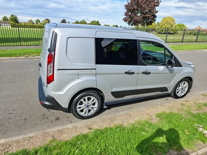 Ford Transit Connect 2022 photo 2