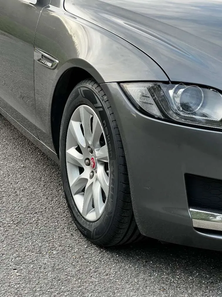 Jaguar Xf 2016 photo 3