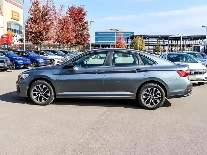 Volkswagen Jetta 2022 photo 5