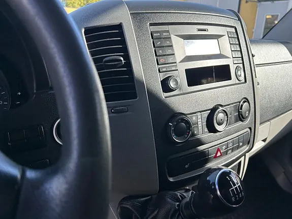 Volkswagen Crafter 35 2015 photo 5