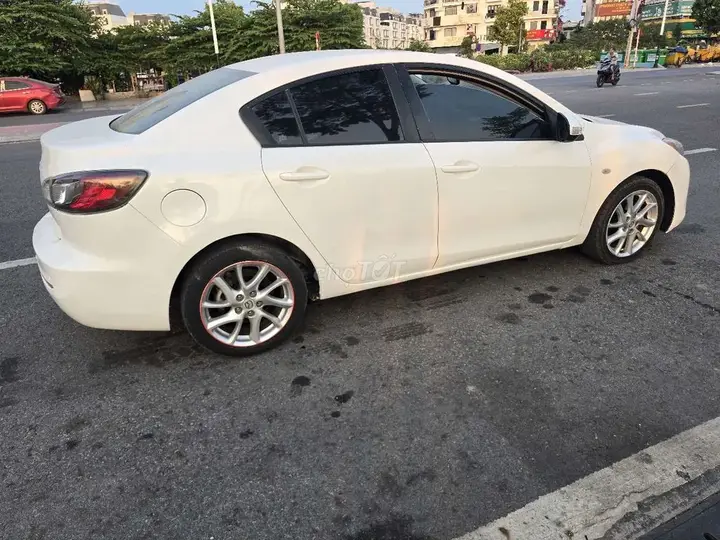 Mazda 3 2014 photo 4