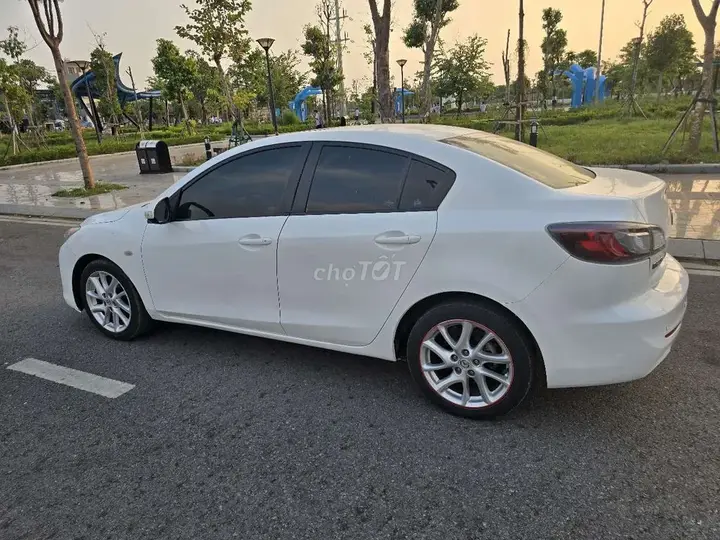 Mazda 3 2014 photo 5
