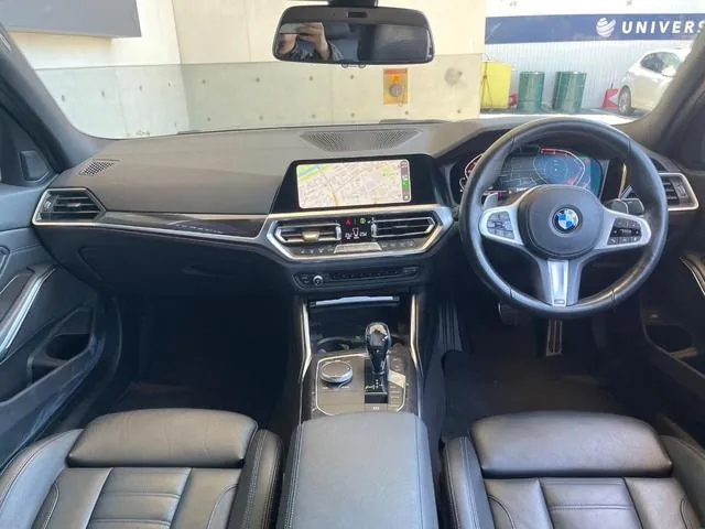 BMW 3 Series 2019 photo 2