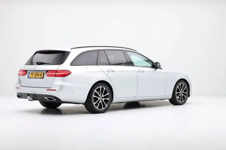 Mercedes-Benz E-Class 2017 photo 3