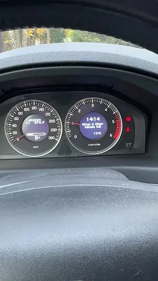 Volvo V70 2011 photo 4