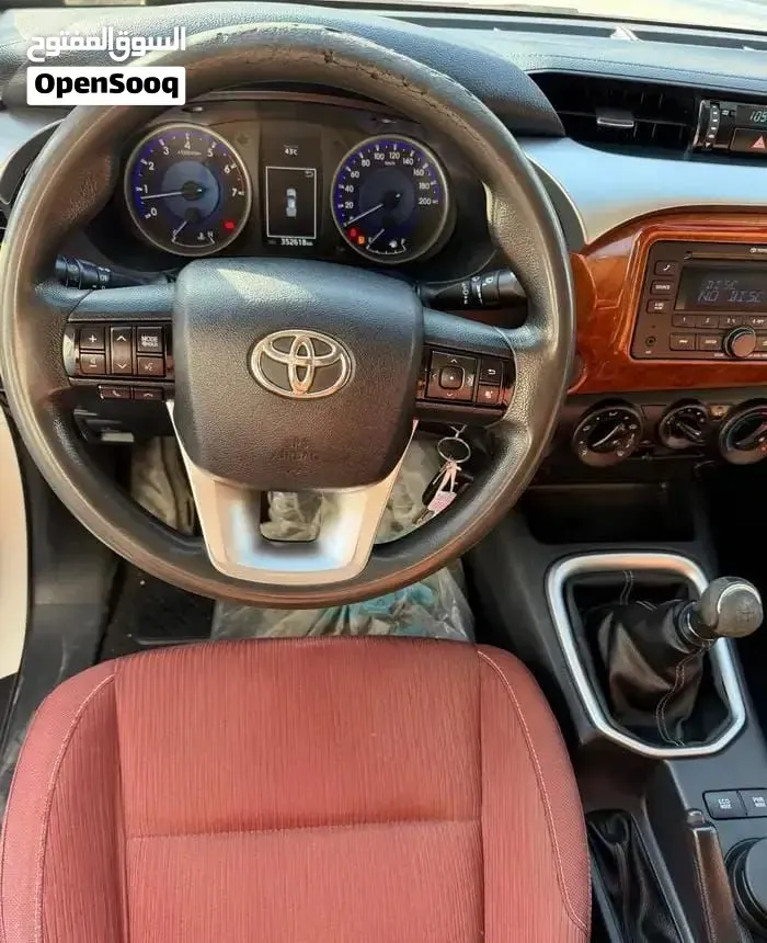 Toyota Hilux 2016 photo 2