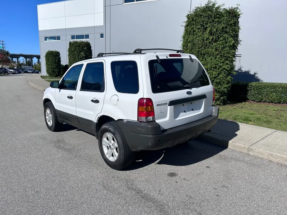Ford Escape 2004 photo 4