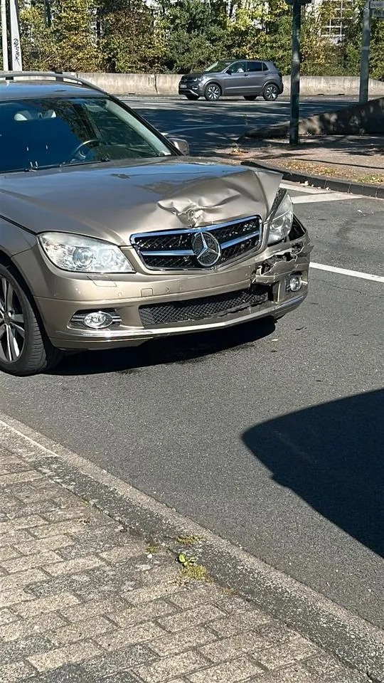 Mercedes-Benz W204