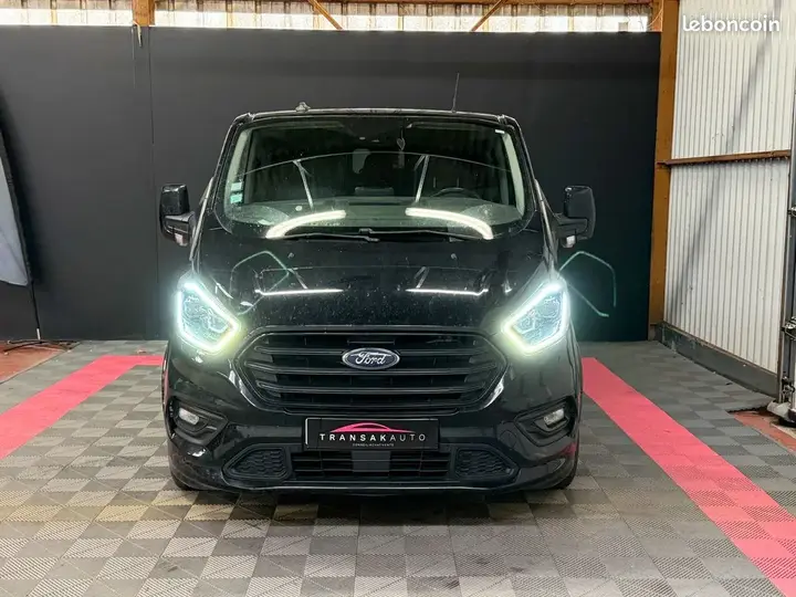 Ford Tourneo Custom 2020 photo 2